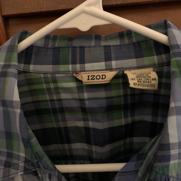 Woman's Izod Blouse - Picture 3 of 3